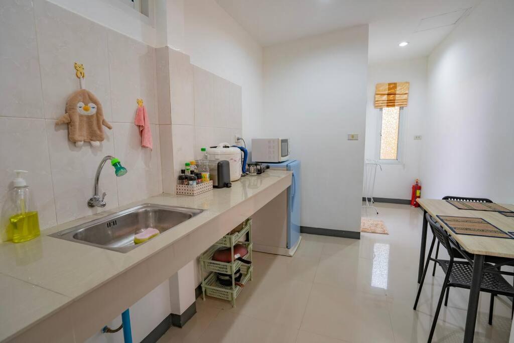 Little Yellow House- Aonang Ao Nang Extérieur photo