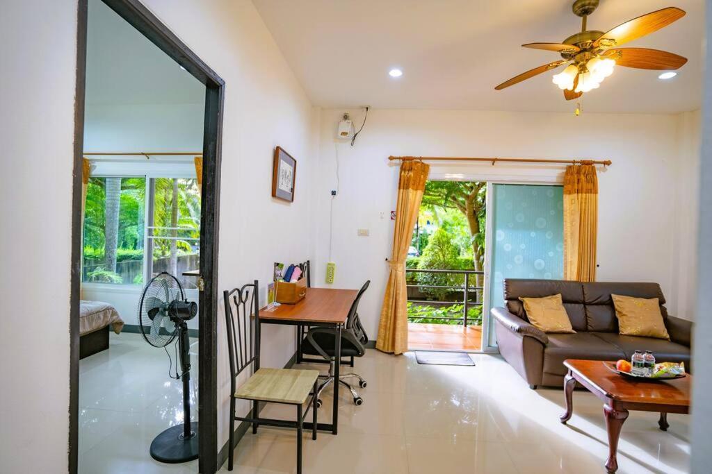 Little Yellow House- Aonang Ao Nang Extérieur photo