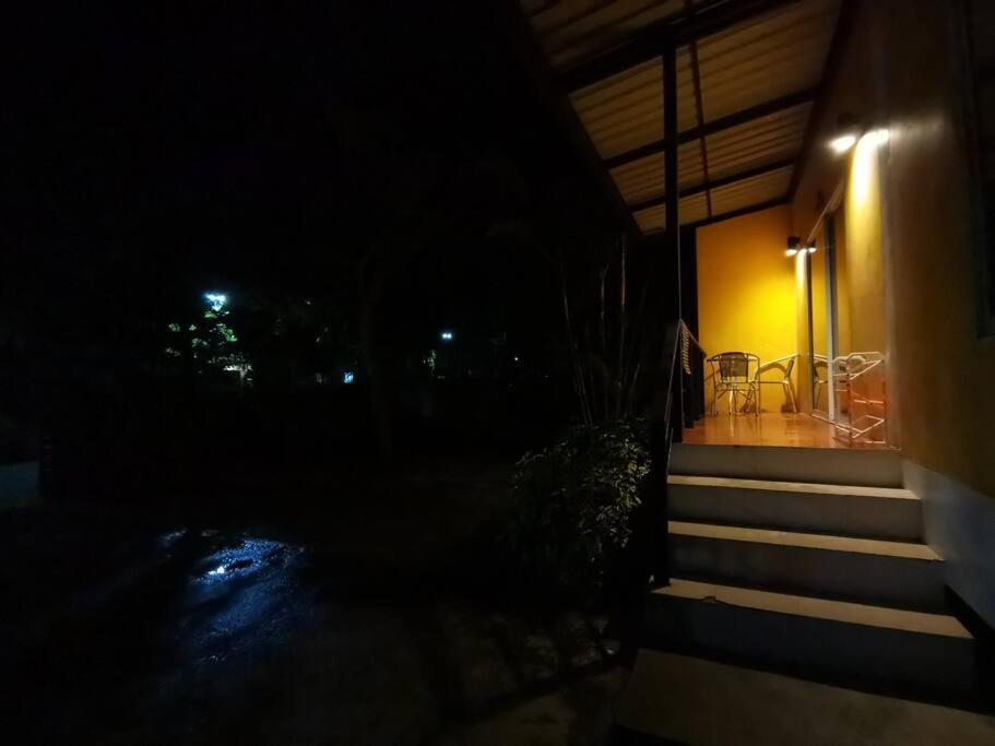 Little Yellow House- Aonang Ao Nang Extérieur photo