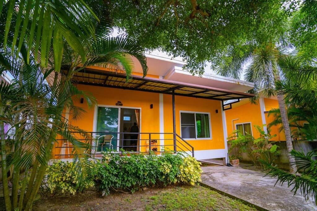 Little Yellow House- Aonang Ao Nang Extérieur photo