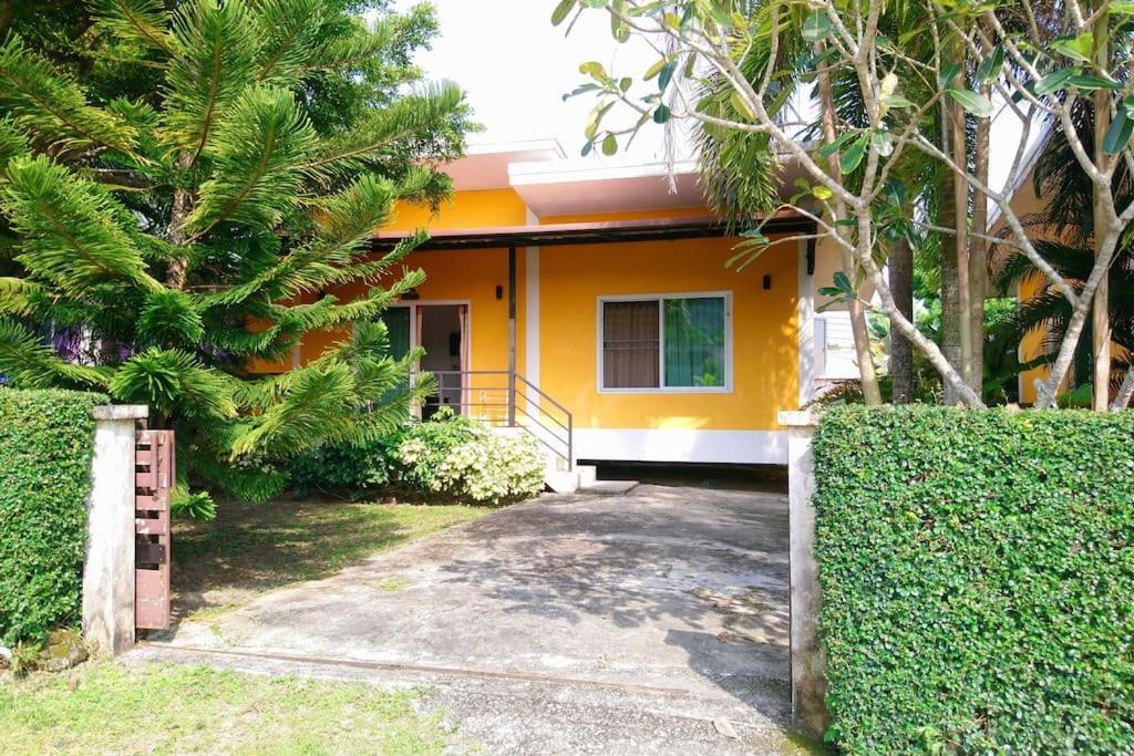 Little Yellow House- Aonang Ao Nang Extérieur photo